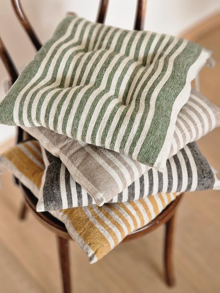 Cushion Chair